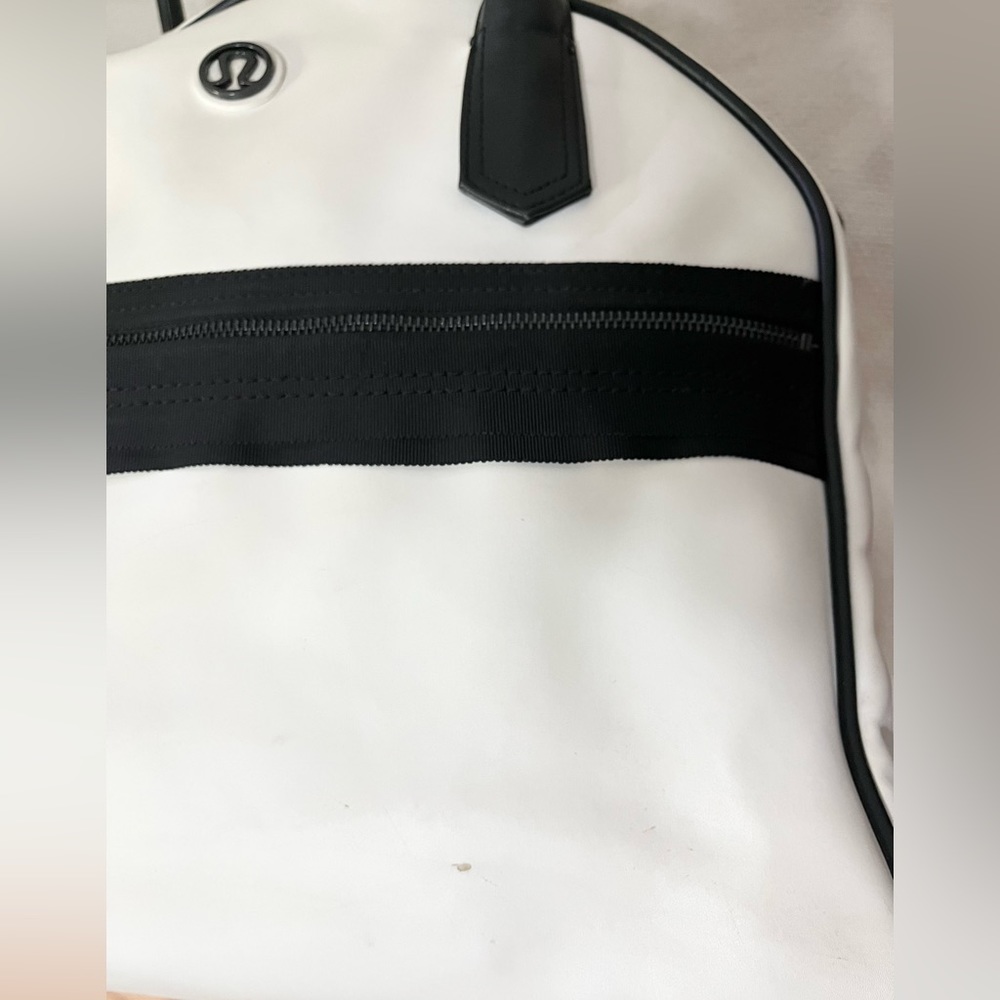 SOLD Lululemon “Sweat Once a Day” Leather Tote - Picture 8 of 16